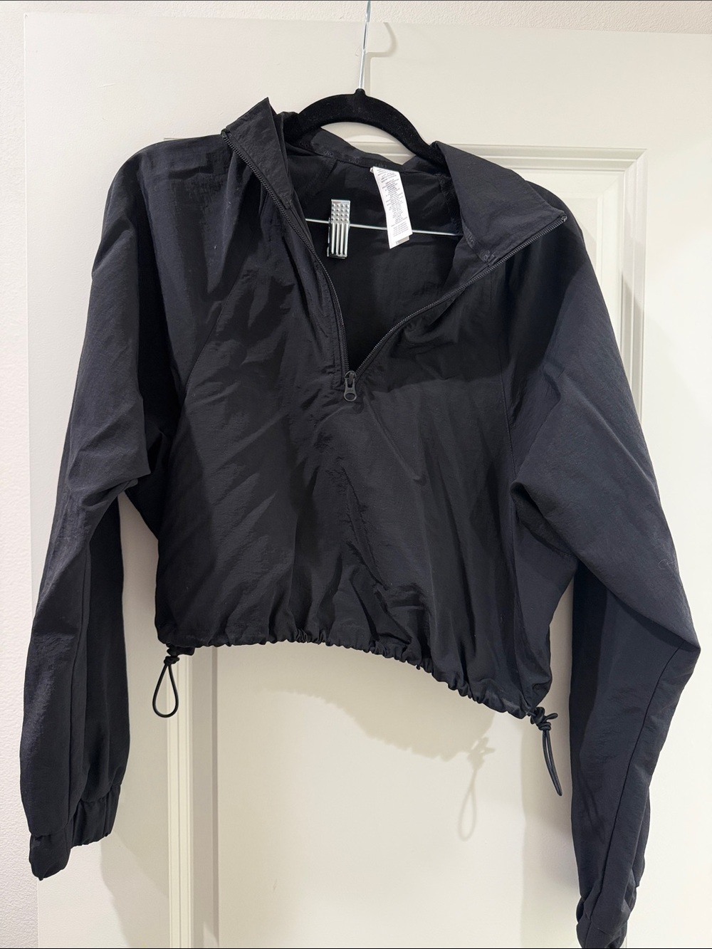 ALO Yoga Black Cropped Bomber Pullover Jacket